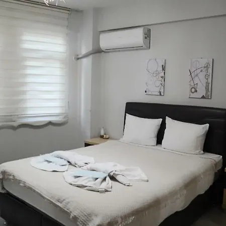 Apartment Pink Old 1 *