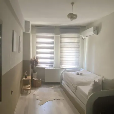 Pink Old 1 * Istanbul