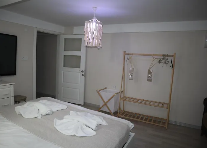 Pink Old 1 Apartment *