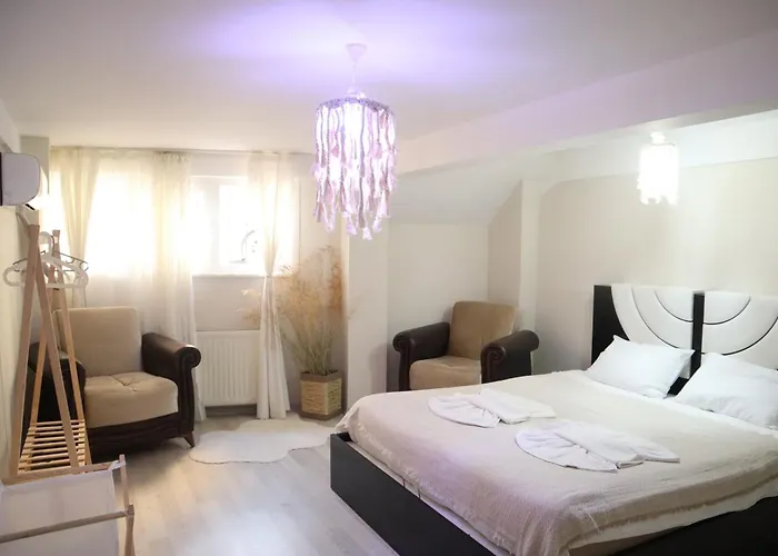 Pink Old 1 Apartment