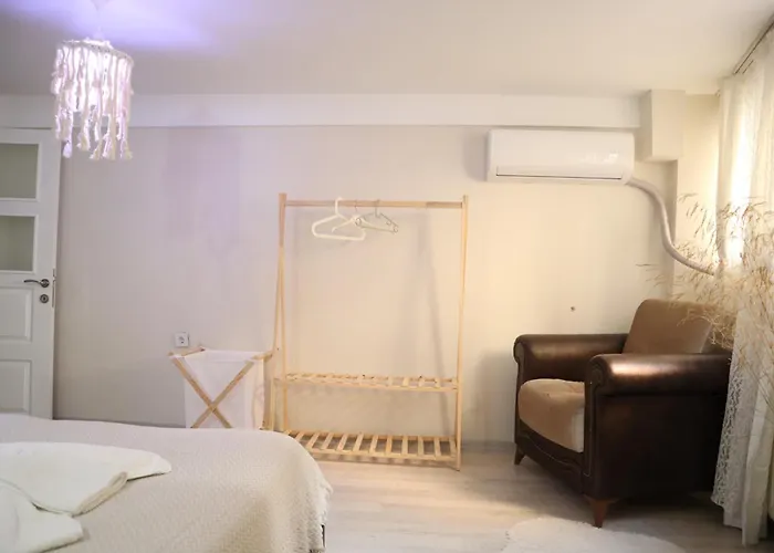 Pink Old 1 * Istanbul