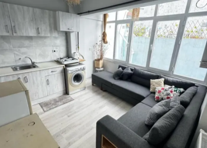 Pink Old 1 Apartment