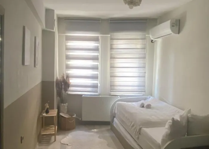 Pink Old 1 * Istanbul