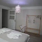 Pink Old 1 Апартаменты *