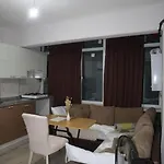 Pink Old 1 Апартаменты *