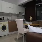 Апартаменты Pink Old 1